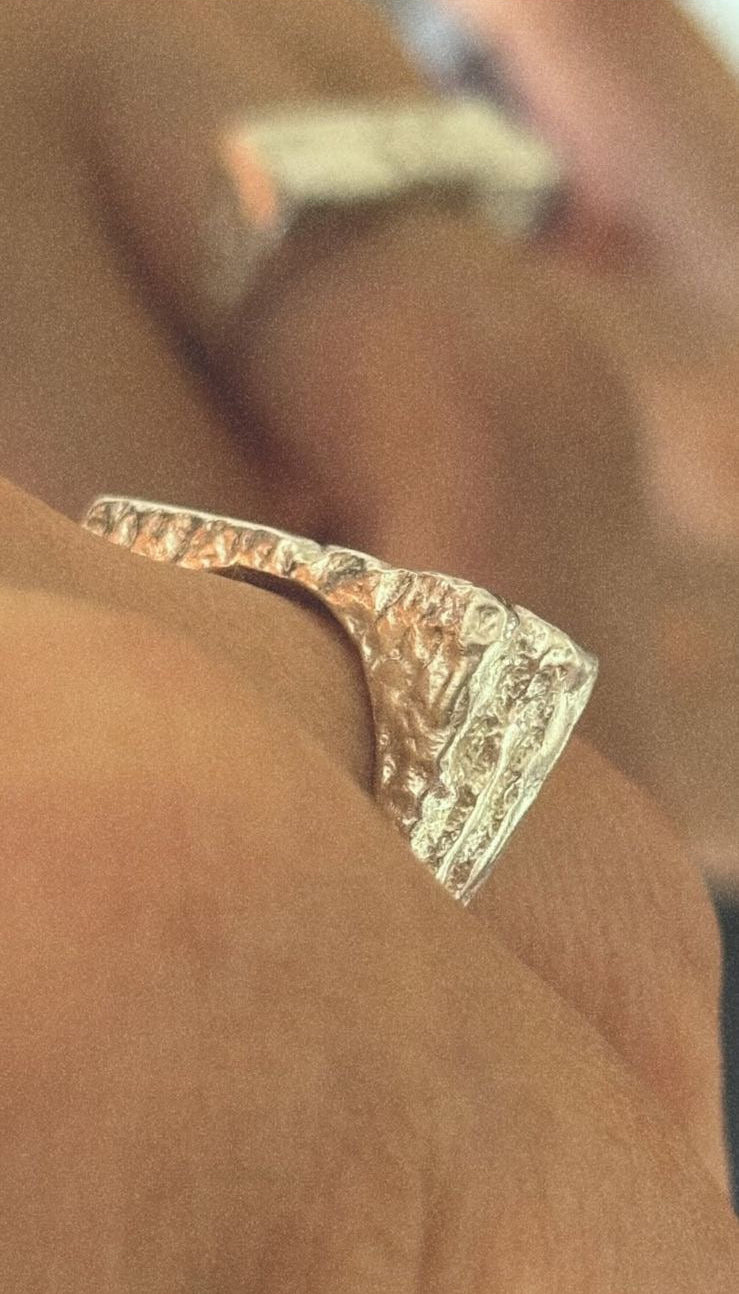 Anillo ABRA con diamante negro