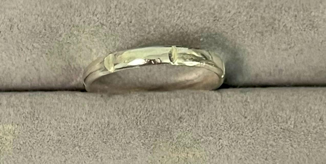 Anillo delgado cortes de diseño media caña